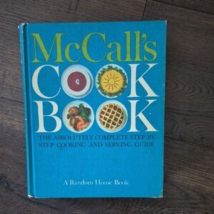 McCalls Cook Book, 1963 1st Printing Hard Cover Blue